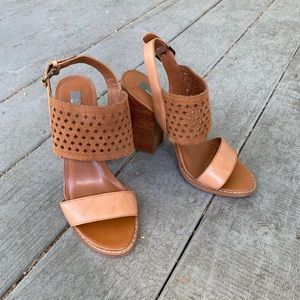 Gray by Sak’s fifth avenue chunky block heel/ sandals in cognac!